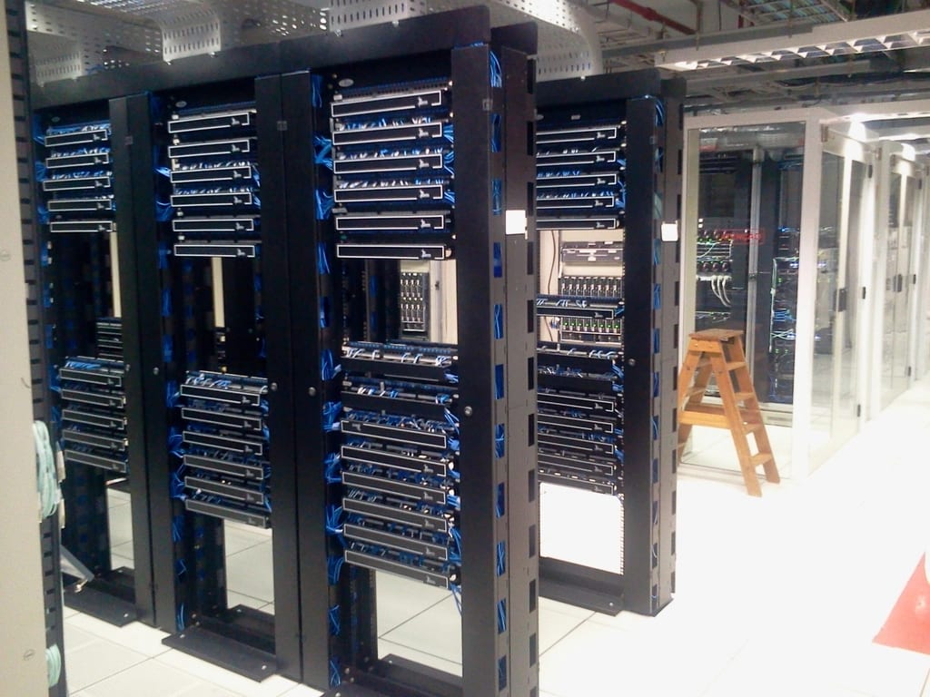 Rack di server: dietro ogni servizio ci sono fornitori ICT che DORA vuole mappati.